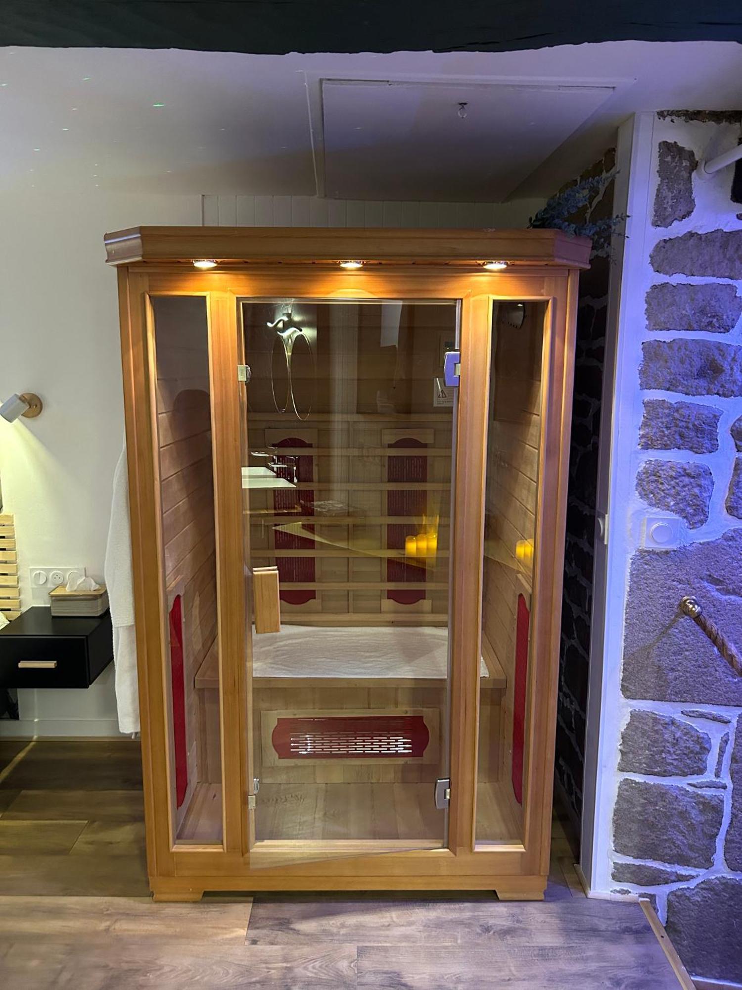 L'Etreinte, Gite De Charme Avec Jacuzzi Interieur Et Sauna Guemene-sur-Scorff Ngoại thất bức ảnh