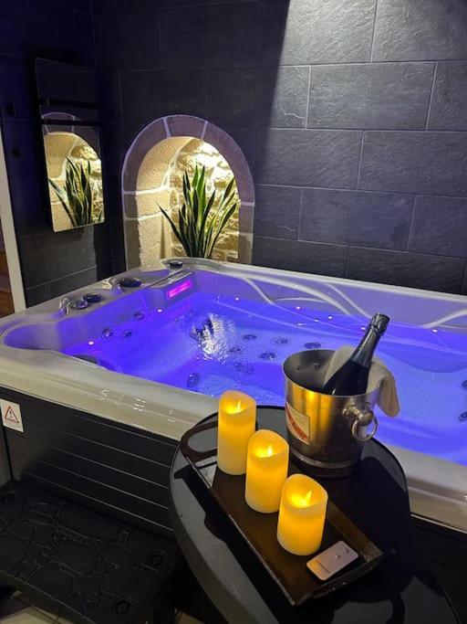 L'Etreinte, Gite De Charme Avec Jacuzzi Interieur Et Sauna Guemene-sur-Scorff Ngoại thất bức ảnh