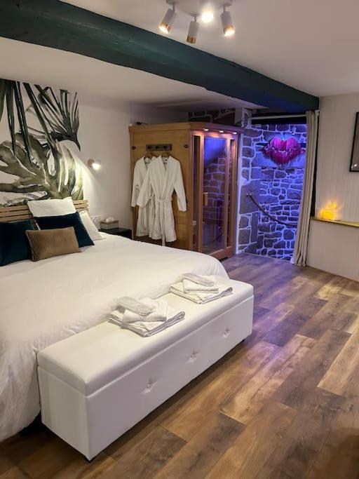 L'Etreinte, Gite De Charme Avec Jacuzzi Interieur Et Sauna Guemene-sur-Scorff Ngoại thất bức ảnh