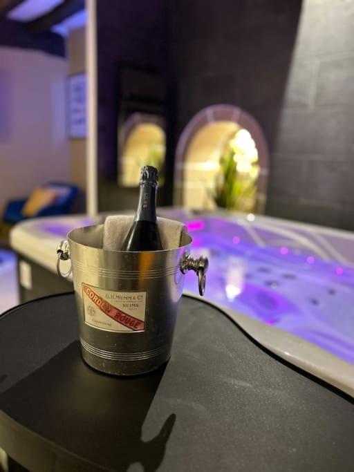 L'Etreinte, Gite De Charme Avec Jacuzzi Interieur Et Sauna Guemene-sur-Scorff Ngoại thất bức ảnh