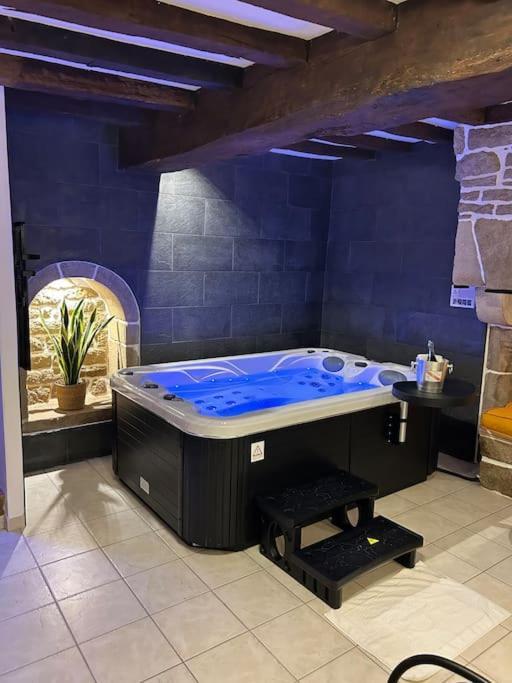 L'Etreinte, Gite De Charme Avec Jacuzzi Interieur Et Sauna Guemene-sur-Scorff Ngoại thất bức ảnh