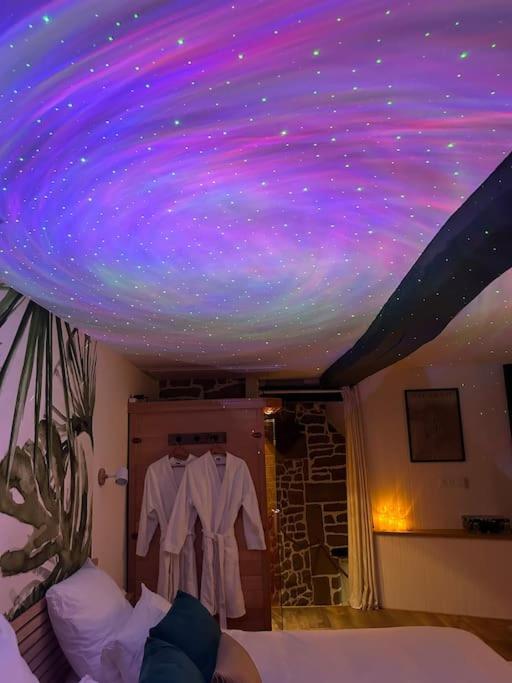 L'Etreinte, Gite De Charme Avec Jacuzzi Interieur Et Sauna Guemene-sur-Scorff Ngoại thất bức ảnh